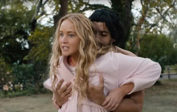 Bez Urazy – Czy Nowa Komedia Romantyczna Zaskoczy Widzów?