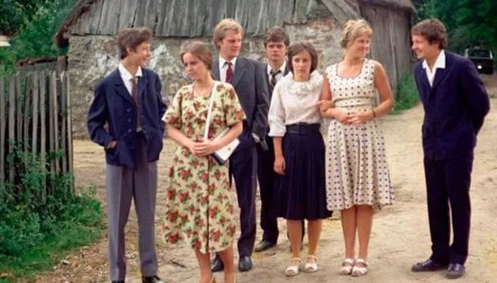 Odkryj fascynujący świat serialu: ile odcinków daleko od szosy i wszystkie jego części