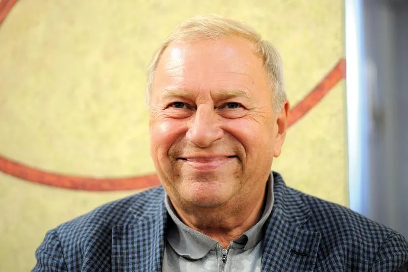 Jerzy Stuhr wpływ na polską kulturę