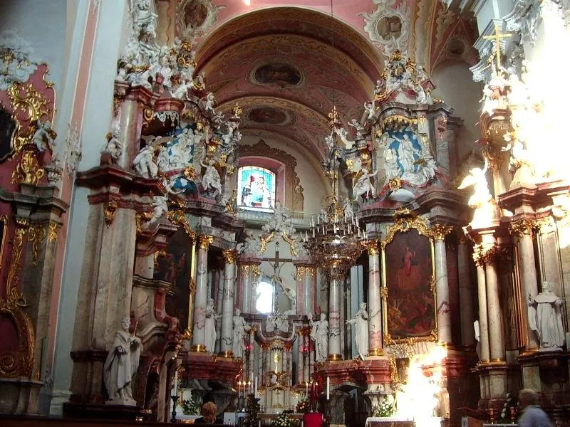 Klasycyzm a awangarda w baroku